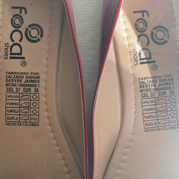 Red flats size 7 - Picture 2 of 6